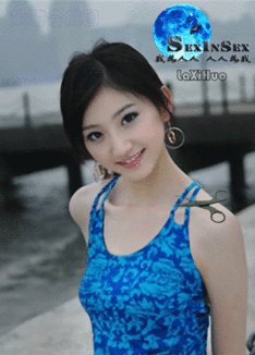 美女被剪胸罩动态图片 裸体美女胸罩被剪