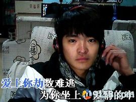 逆光里的尾音曲终人散主播照片