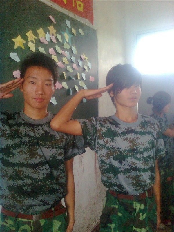 爱上了你的谎言的主播照片