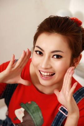 翠被冷落凄余馨主播照片
