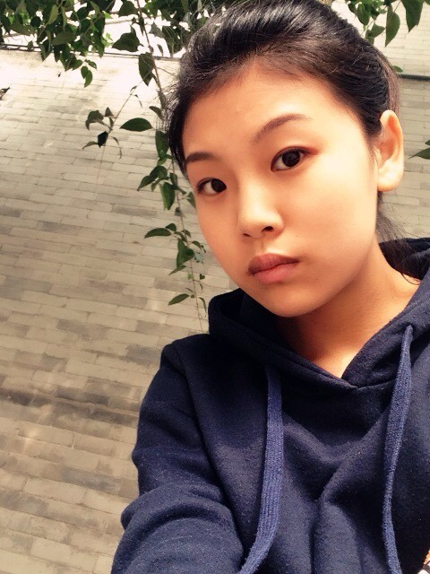 俏十岁的主播照片