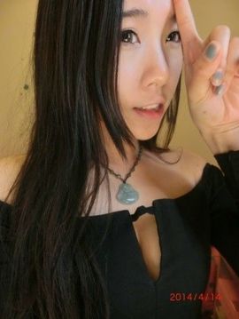 小舒予主播照片