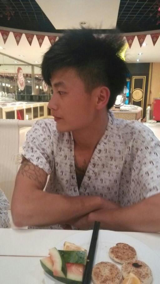 请叫我小七七的主播照片