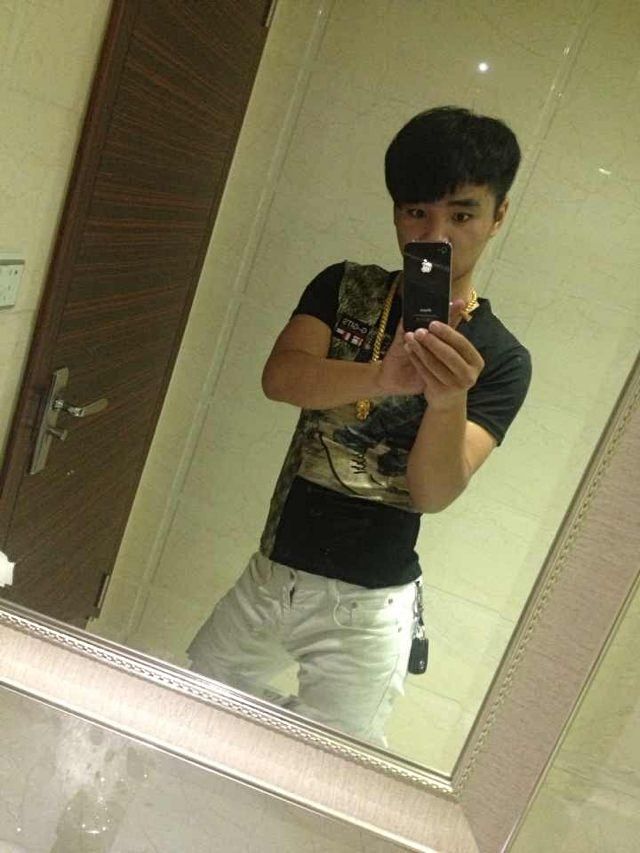 拿枪打蚂蚁哦主播照片