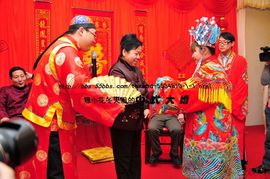 京城中式司仪二师兄主播照片