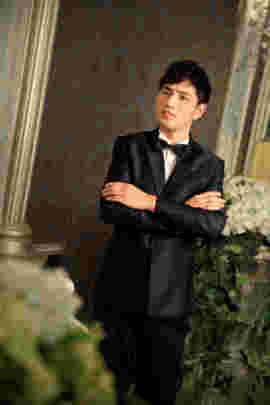 黄家文少主播照片