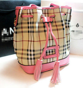 余霜玲主播照片