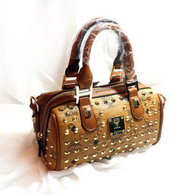 余霜玲主播照片