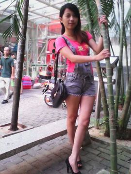 xh菜妞主播照片