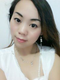 艾曼丽主播照片