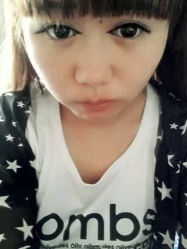 筱艺丶狠拽主播照片