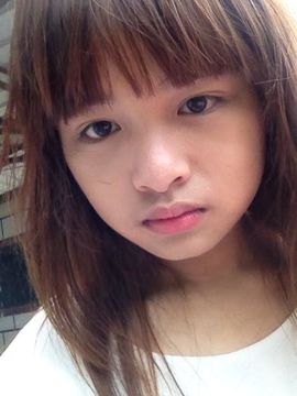 陈梓彤主播照片
