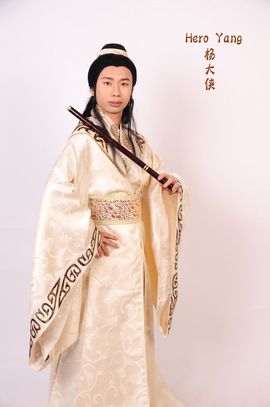 杨大侠heroyan主播照片