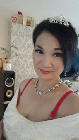 百变狂野大娜妈主播照片