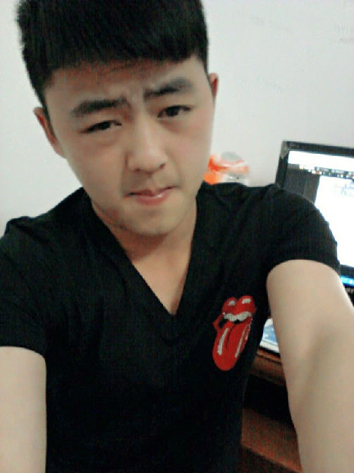 MC，XIN霸的主播照片