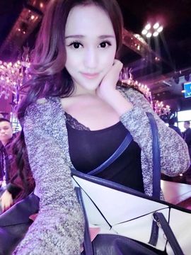 小贝贝哟哟哟主播照片