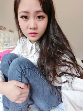 奕露西$唱歌主播照片