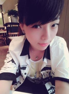 love❤洛可宝儿主播照片