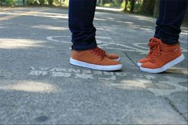 传⑦~疯迹主播照片