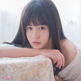 TFBOYS小雨主播照片
