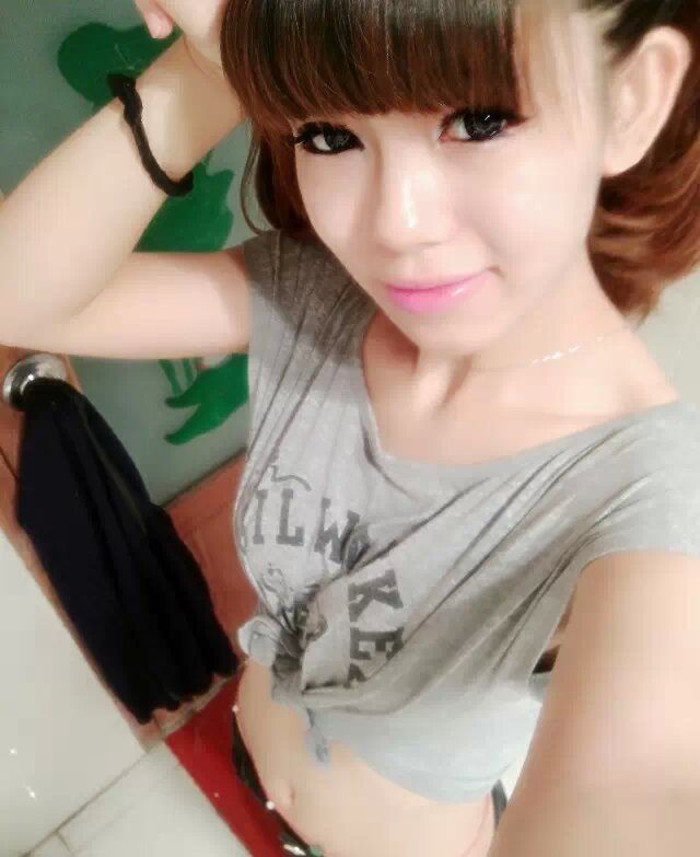 我叫小月月哇丶的主播照片