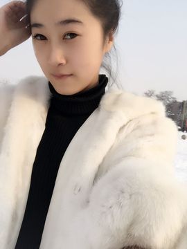 小小依0302主播照片
