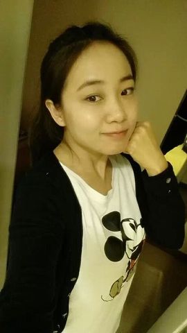 丶小雨伞主播照片