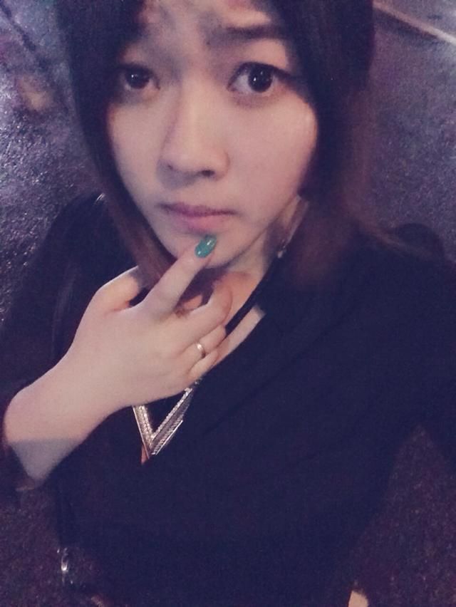 你好。。jon主播照片