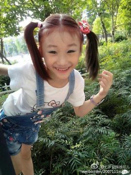 七岁女孩徐可儿主播照片