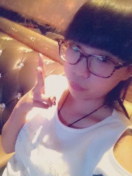 momo丶7秒鱼主播照片