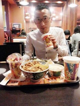 Mc~七少主播照片