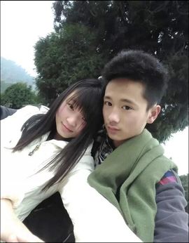 石头的外钰主播照片