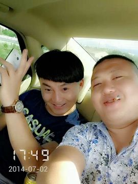 DjMc黑卡主播照片