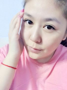 徐小星主播照片