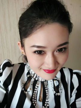 我是艺宝主播照片