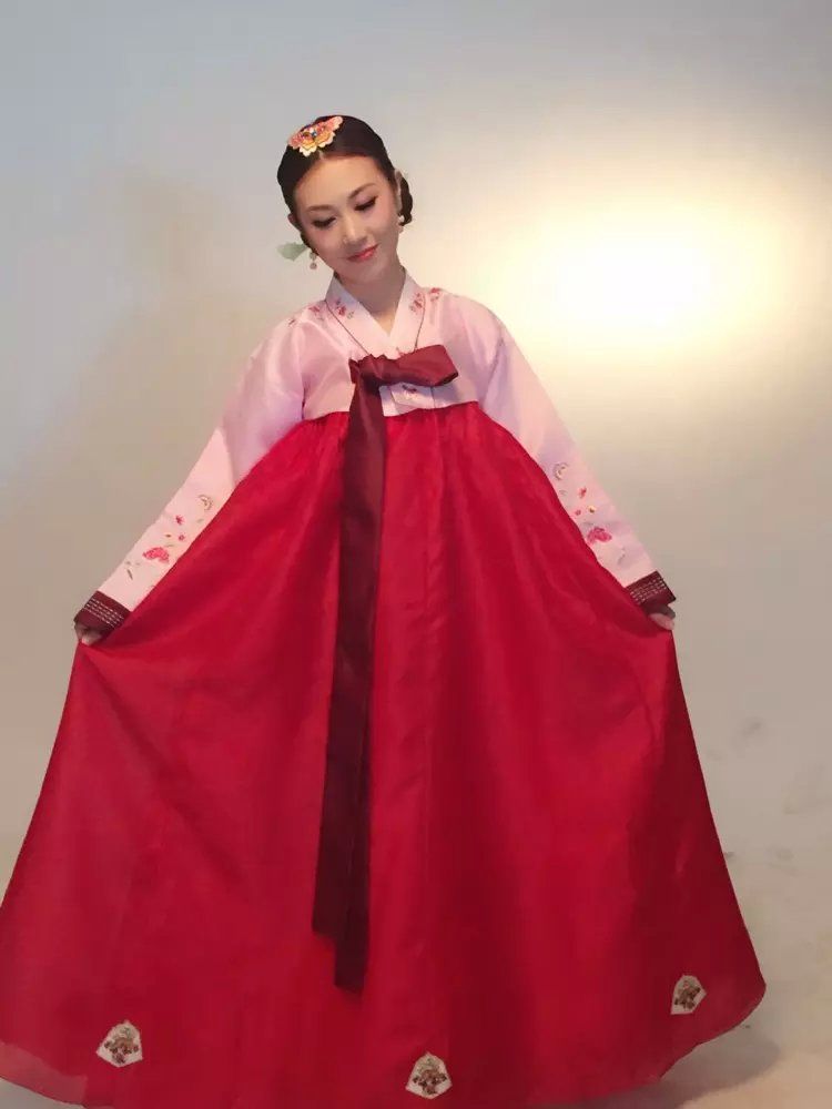 哎呀我是谁呀的主播照片