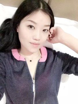 紫诺吖主播照片