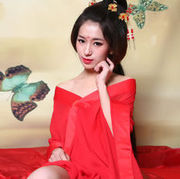 宛儿爱臭美