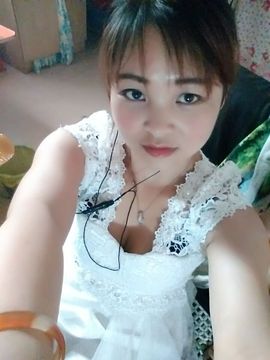 蚀骨💕冷美人主播照片