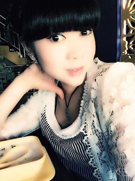 妞魅儿主播照片