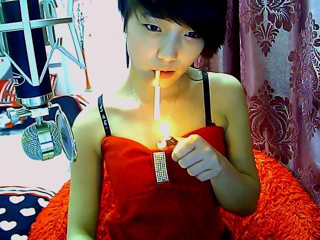 ╰?夢想?妖未成精ゞ的主播照片