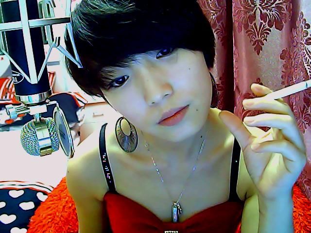 ╰?夢想?妖未成精ゞ的主播照片