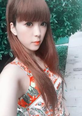 小兜兜xin主播照片