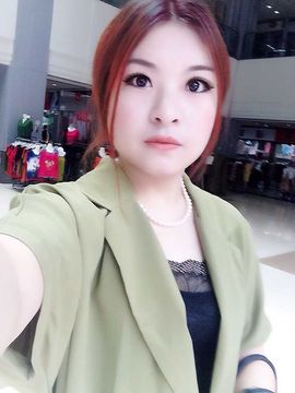 知心眉眉主播照片