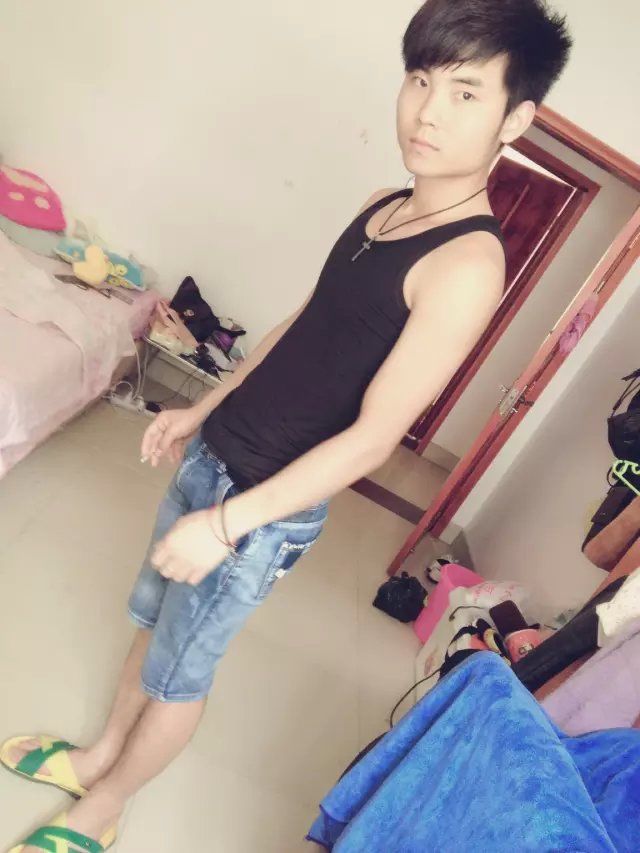 MC■。阿泽的主播照片