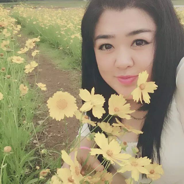 小瓶盖あい莹莹♥`主播照片