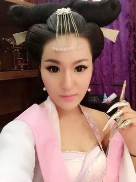 依❤琳主播照片
