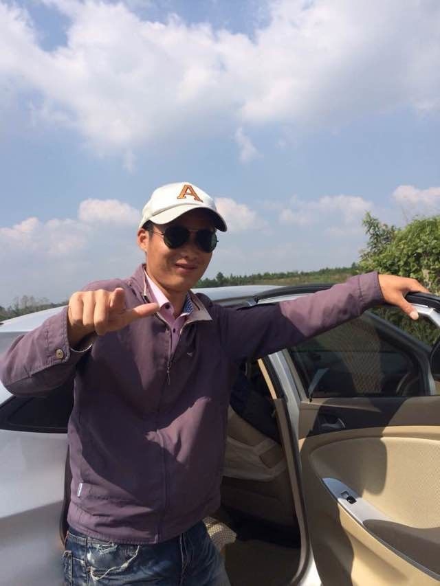 吉定月光（邹跃亮）主播照片