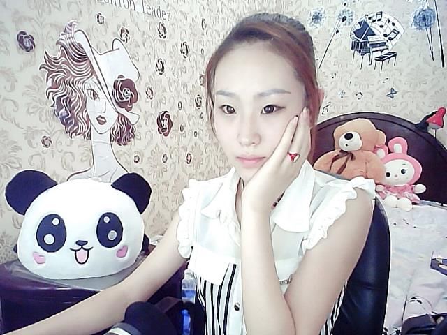 灵犀纯白se的主播照片