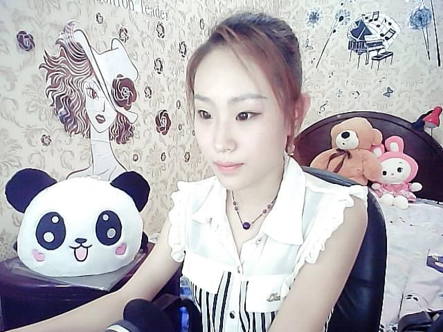 灵犀纯白se的主播照片